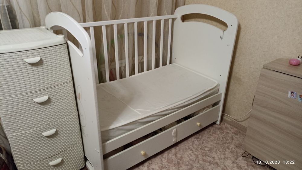 Кровать детская,