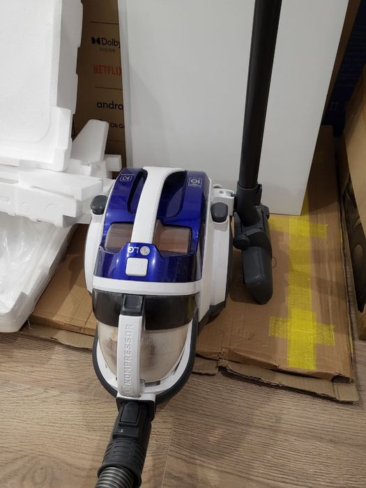 Пылесос LG Compressor Cyclone System Model : VC73189NHTB 1800 Bт