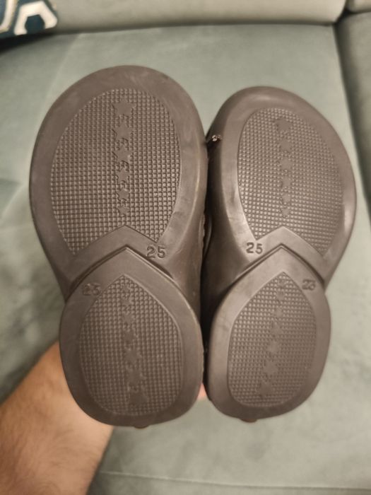 Incaltari / Pantofi / Adidas din piele - mărime 23/25