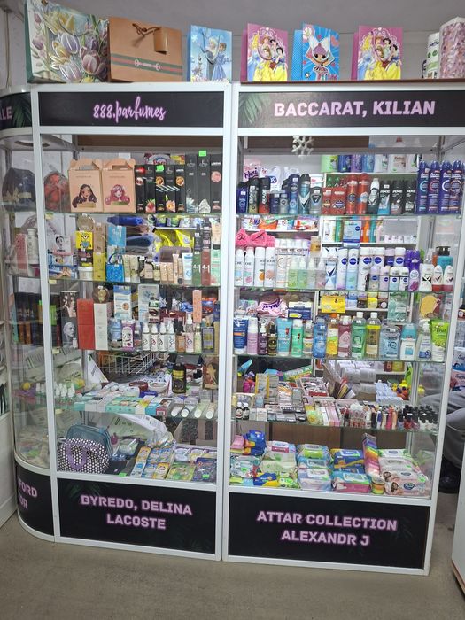 Продам витрины стеклянные