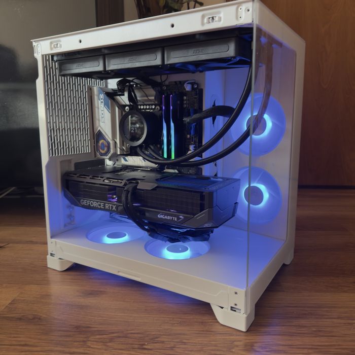 Геймърски компютър/ I7 14700K/Водно/32GB/RTX 5080/2TB SSD
