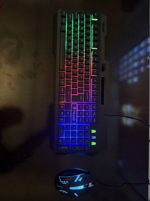 klaviyatura, mishka RGB podsvetkali