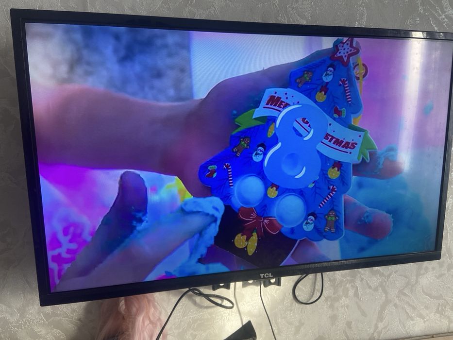 Телефизор-TCL 80 cm