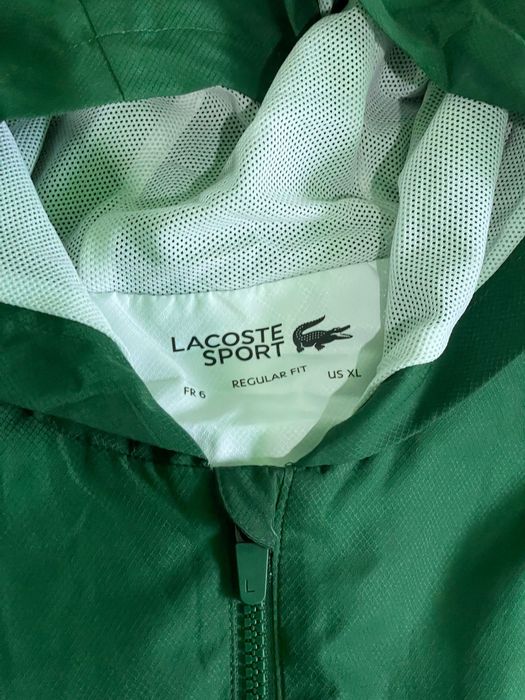 Продавам екип лакоста хл вижте в описанието