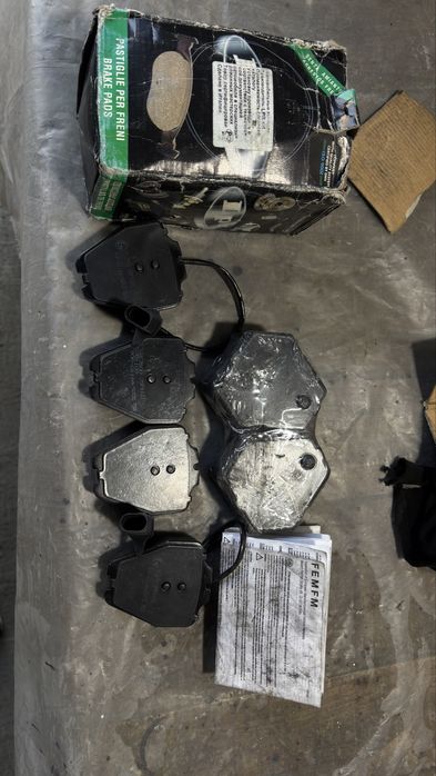 Тормозные колодки 4BO 698 151 S