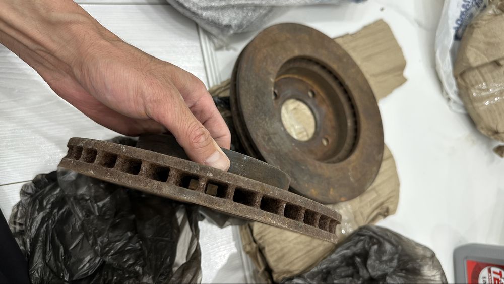 Суппорт, тормозной диск, задний барабан правый, колодки