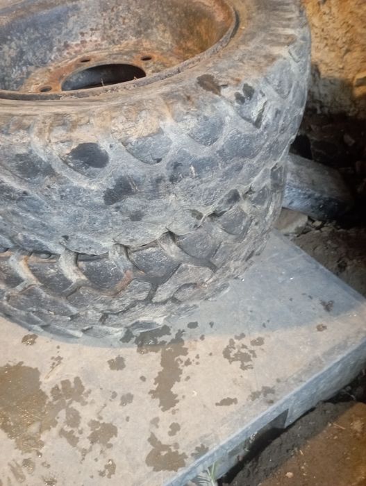 Jante de fier  stivuitor motoagricola tractoras etc de 14 cu cauciucur