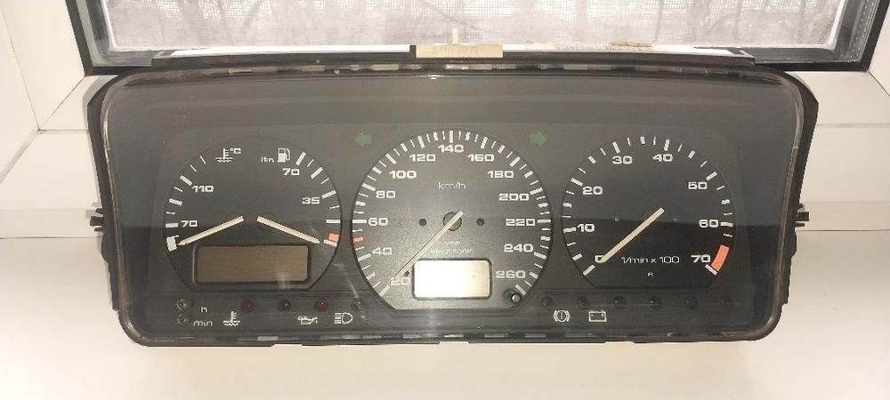 Щиток Пассат Б3 Б4 Гольф Венто Фольксваген VW