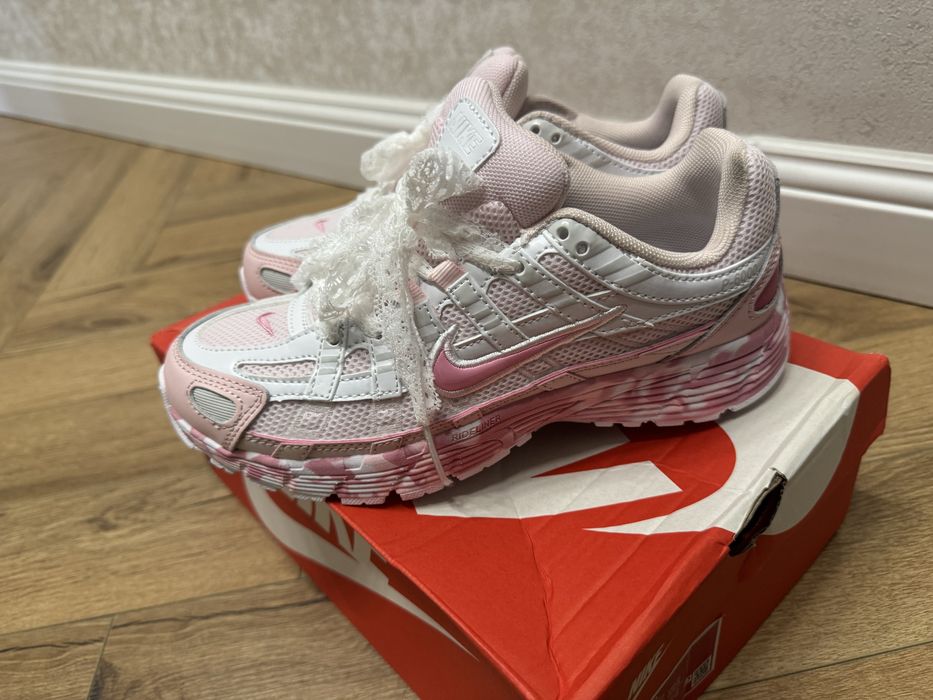 Кроссовки nike новые . 37 размер