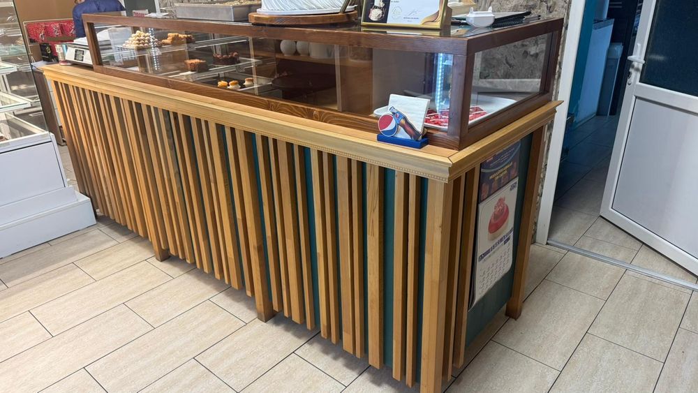 Vand vitrină patiserie