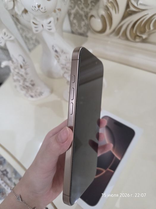 iPhone 16 Pro Max, Desert Titanium, 256 GB