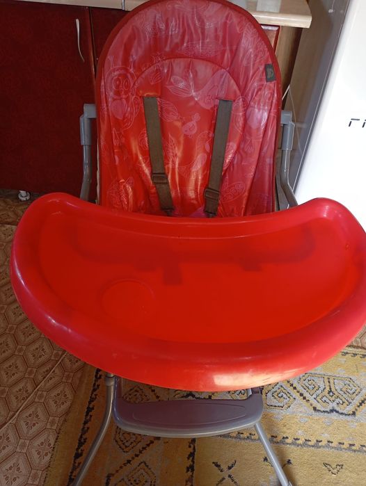 Продам столик для кормления