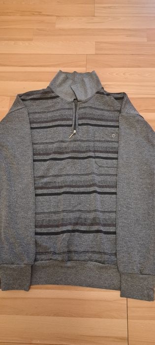 Pulovar barbat marimea L , stare perfectă