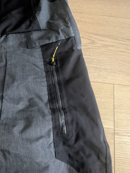 Costum  snowboard  (Geaca softshell  4F FOB + BIB pants )