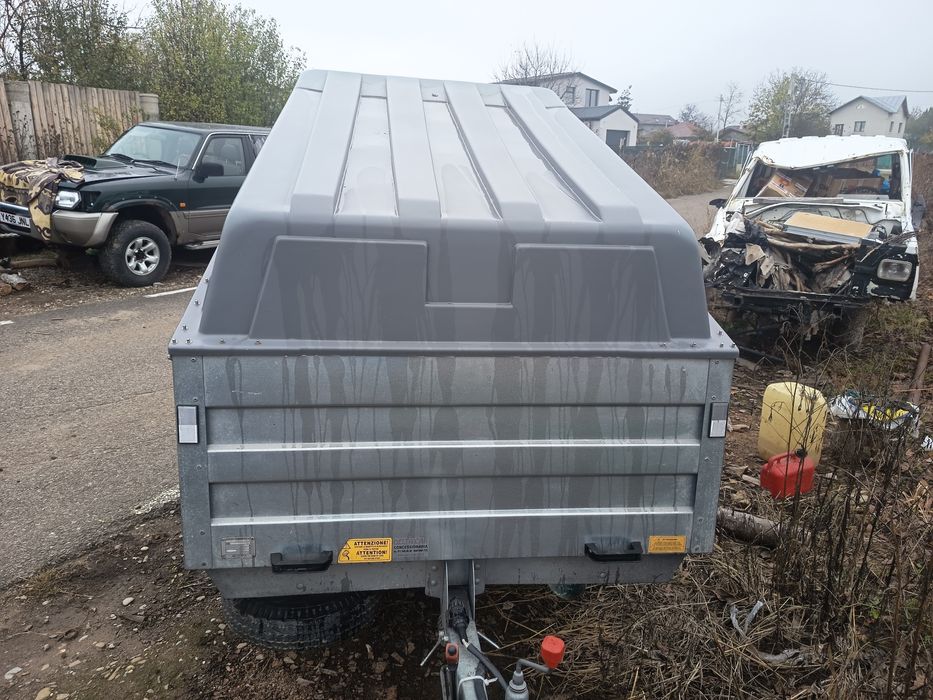 Remorca cresci 750 kg cu capac