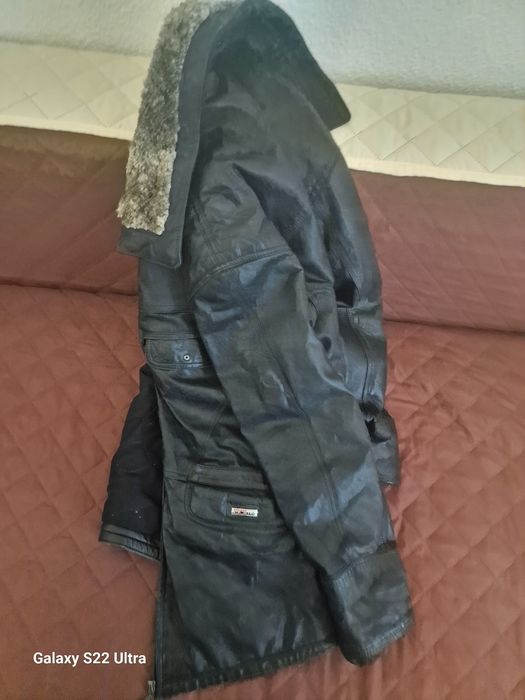 Geaca piele lungă