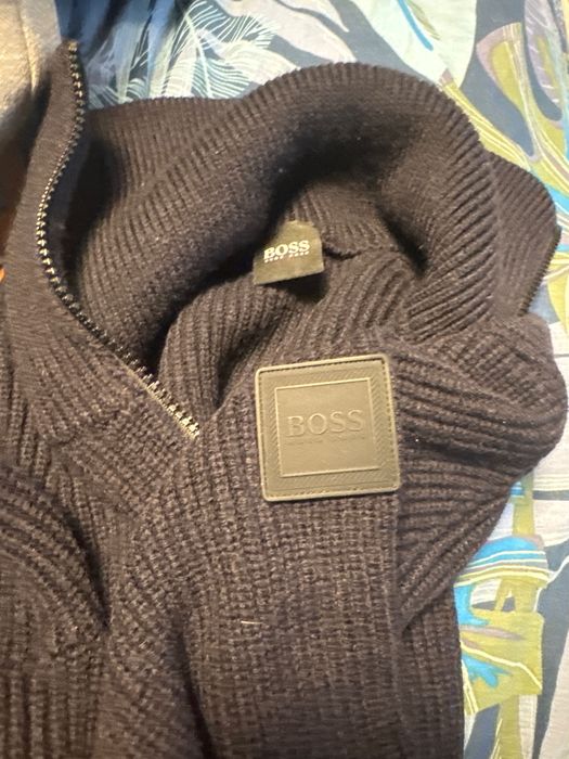 Жилетка BOSS razmer L