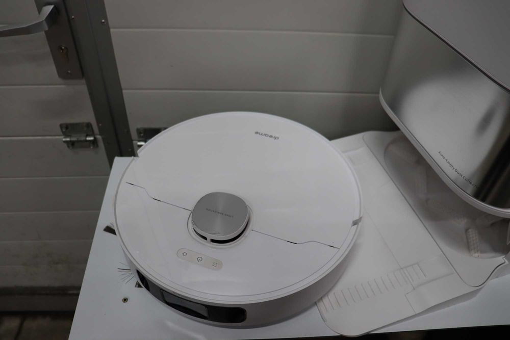 Прахосмукачка робот Dreame L10s Pro Ultra, 5300Pa, 3L, App, Ai Action