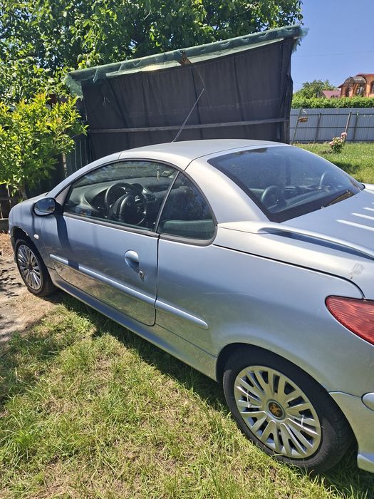 Vând Peugeot 206 cc