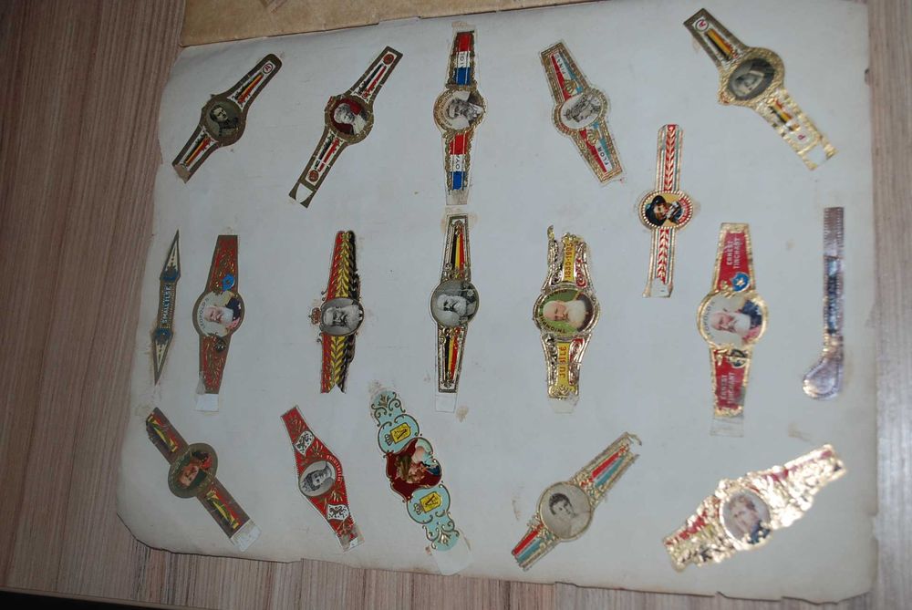 Vand caiet de colectie cu etichete vechi ,de trabucuri