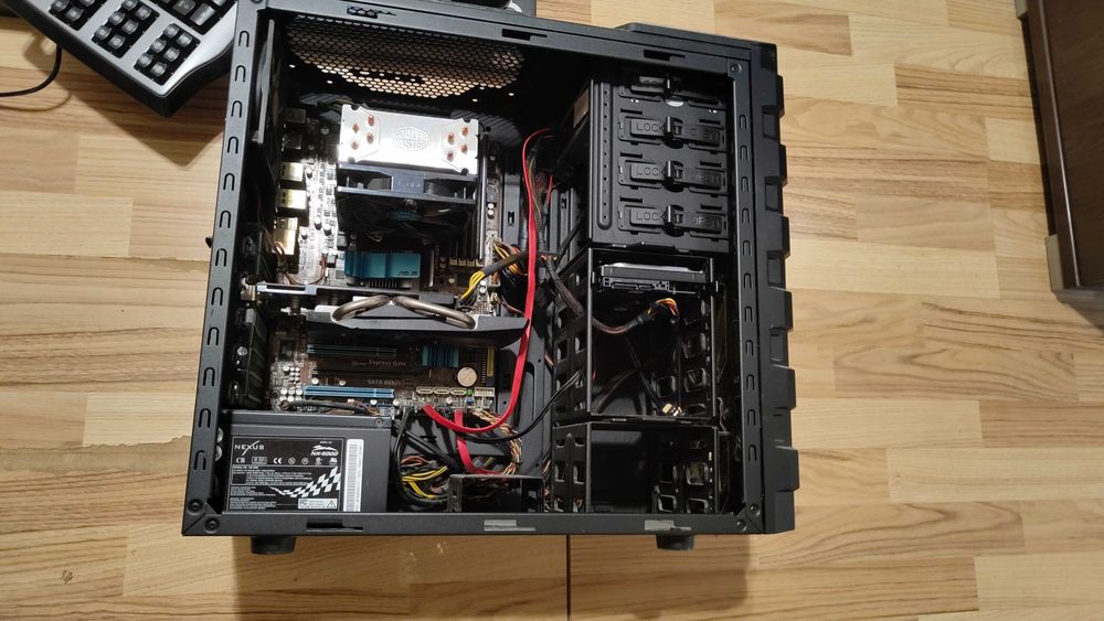 Vând calculator AMD plus periferice