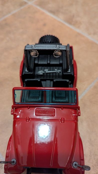Macheta Jeep CJ-7 1:24