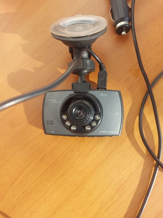 Cameră  auto  ieftină