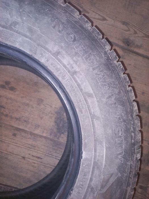 Продам шины нокиан