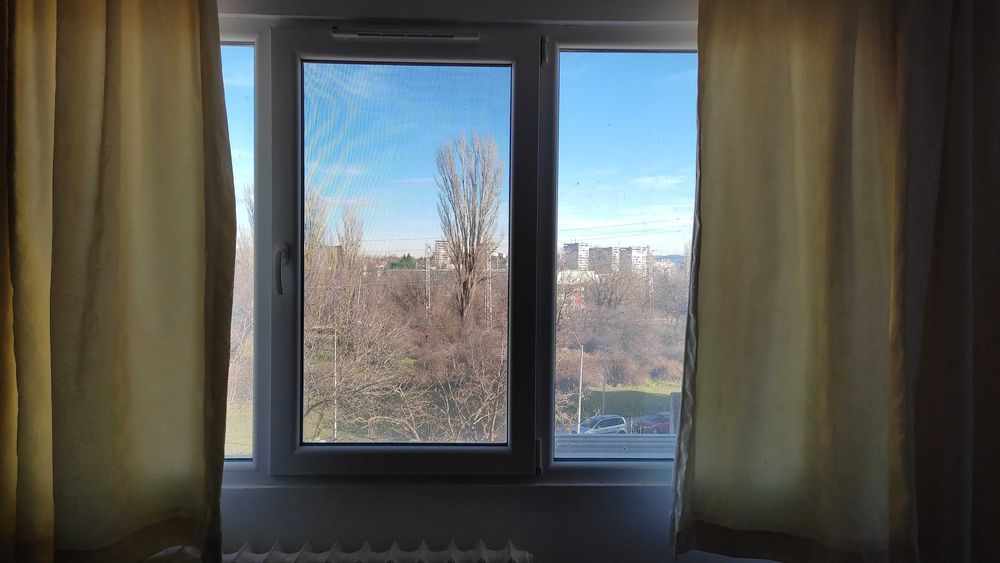 Собственик дава под наем двустаен апартамент в центъра на гр.Шумен