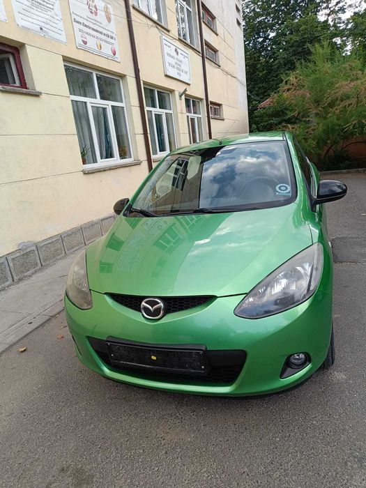 MAZDA 2
