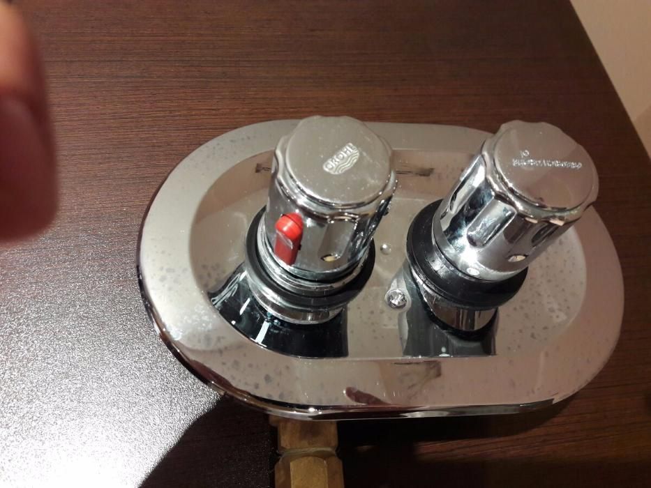 продавам термостатна батерия за вграждане ГРОЕ