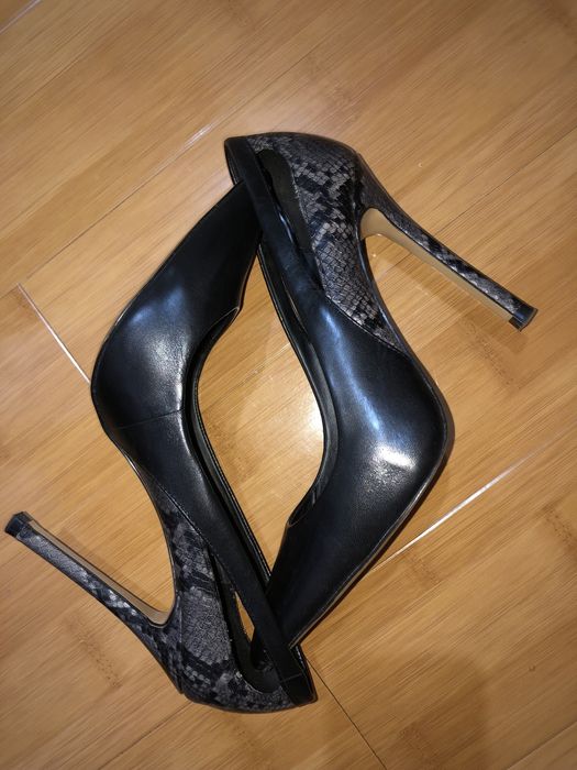 Stiletto zara din piele marimea 40