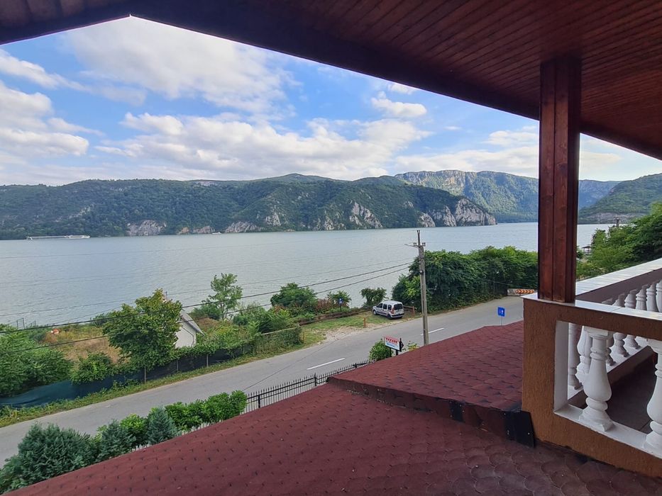 Inchiriez pensiune Cazanele Dunarii - ciubar