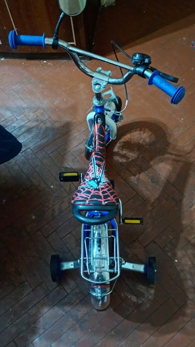 Две колела за момиче и момче