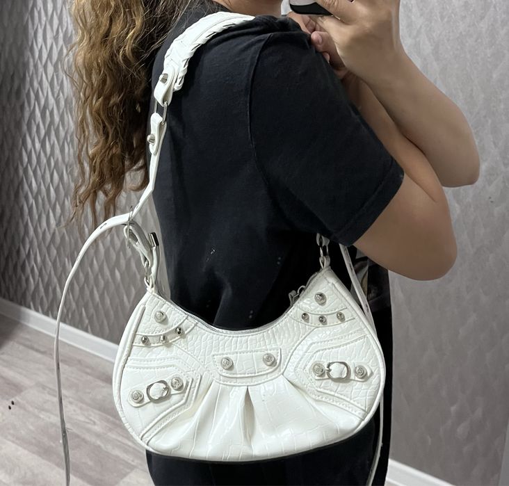 Сумка белая под кожу