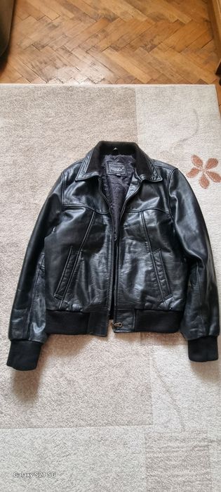 Vând geaca piele naturala