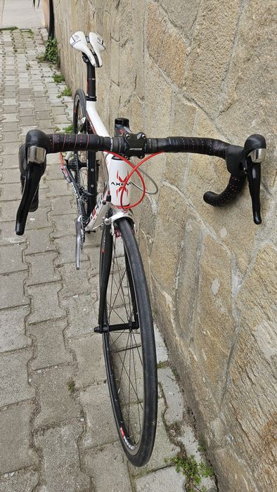 Леко 6.8 кг Карбоново колело Axevo, Ultegra/105,  DT Swiss, 52 S