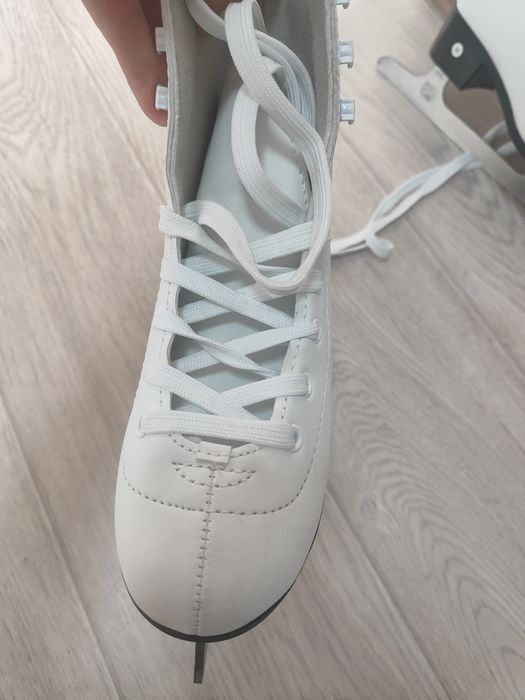 Коньки детские на девочку