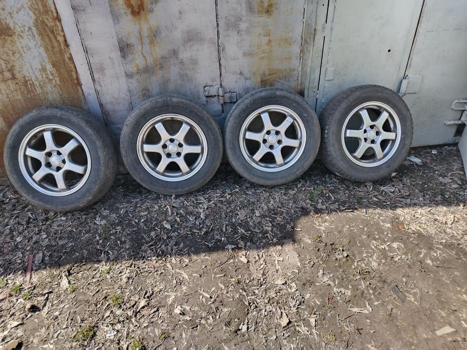 Продам диски с резиной R15