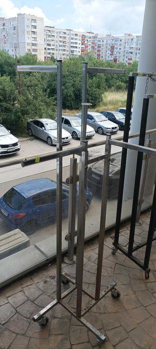Закачалки за дрехи и щендер