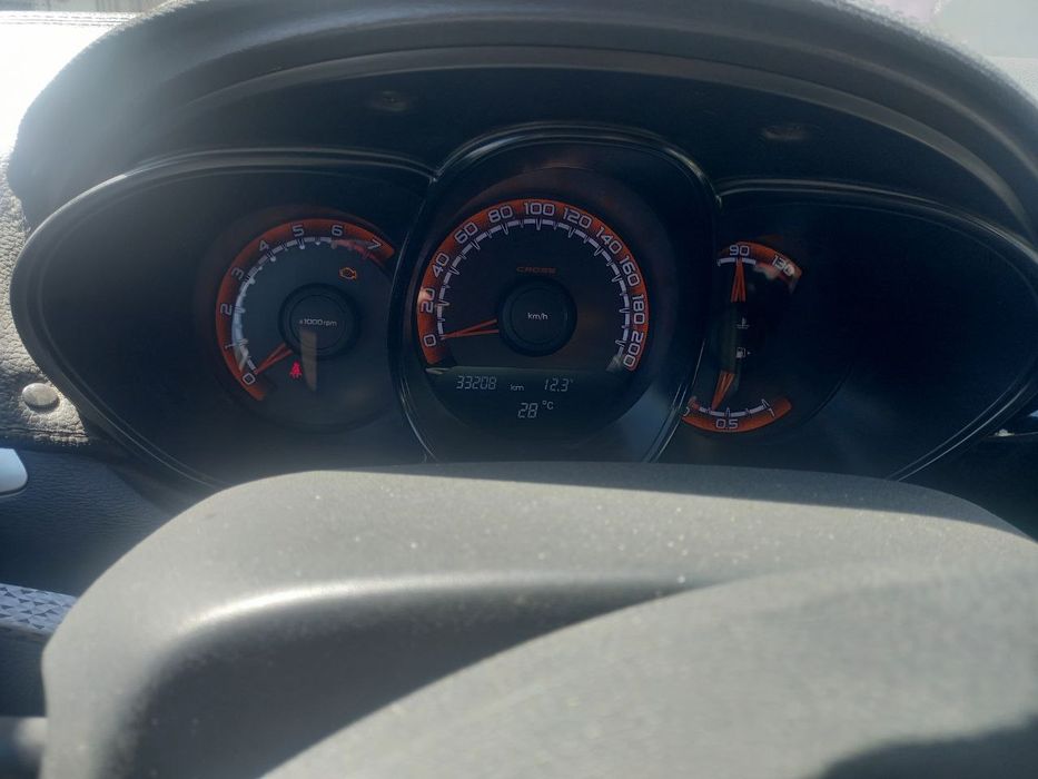 Lada vesta cross sotiladi