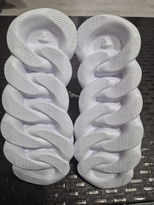 Adidasi Versace Chain Reaction Nr 42