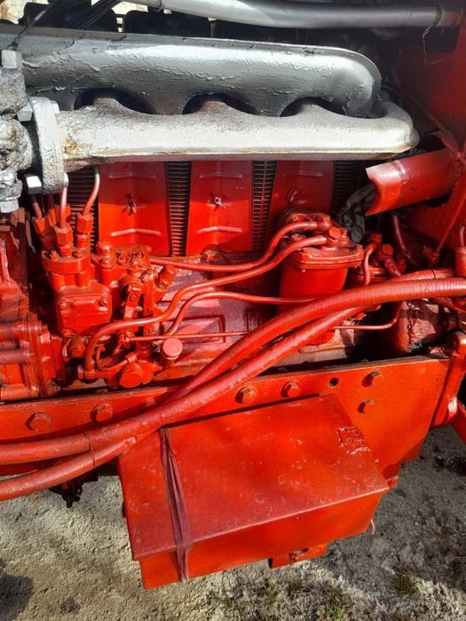 Трактор червен Т40