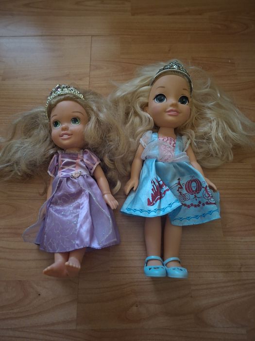 Детски играчки и книги