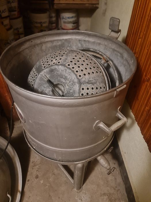 Продавам работеща ретро пералня Turna Krauß около 1930г.