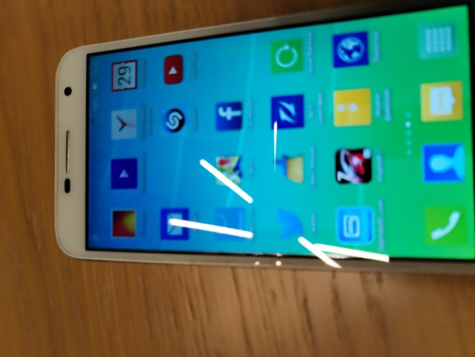 Продавам телефон Alcatel one touch ibol 2 mini android