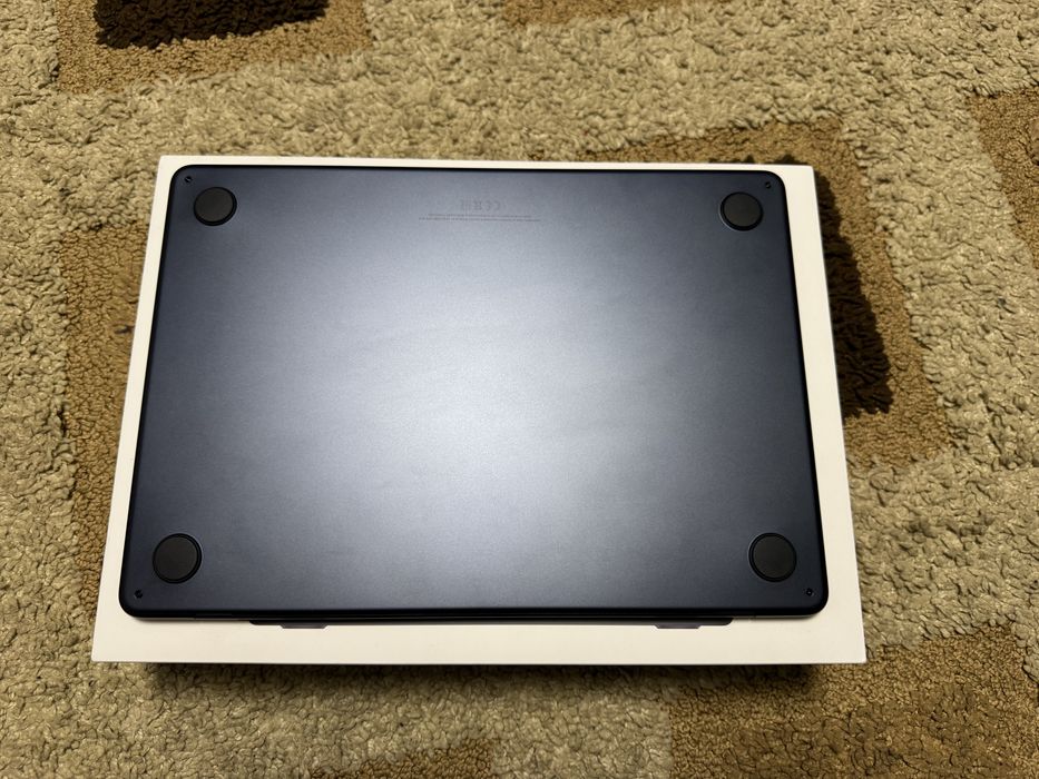 Macbook Air M2 8GB RAM, 512 GB SSD