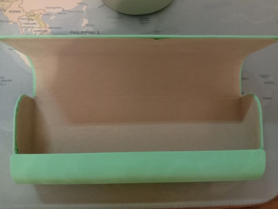 Футляры для очков