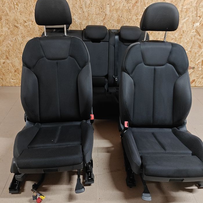 De vanzare interior  scaune + fete usiaudi Q5 fy pavilion și mocheta
