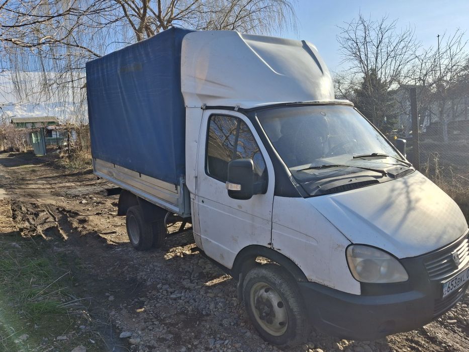 Срочно продам газель.